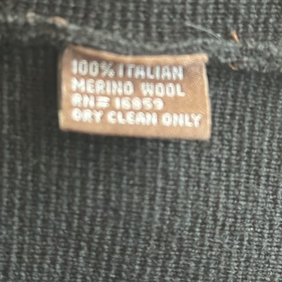 J McLaughlin merino wool black best medium - Picture 4 of 4